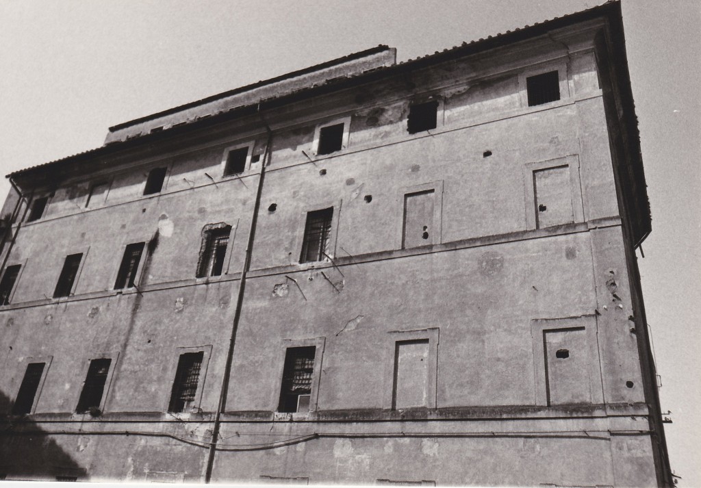 Palazzo_della_Missione_Tivoli_foto_Roberto_Borgia-1982