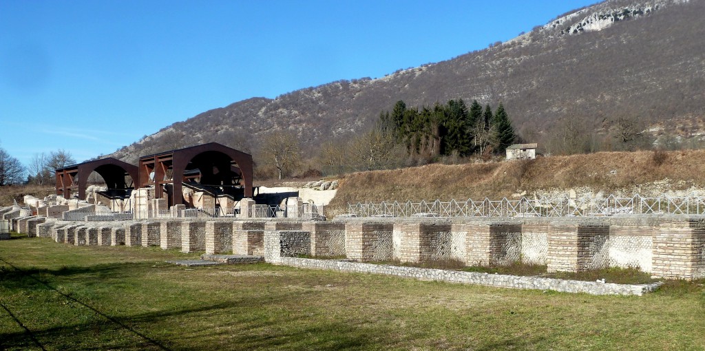 Villa di Traiano. Veduta della platea inferiore
